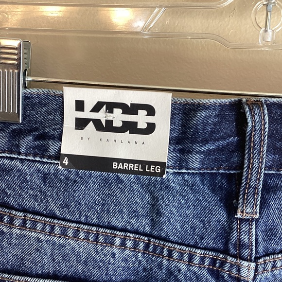 KBB by Kahlana Vintage wash Barrel Jeans NWT - Picture 5 of 5